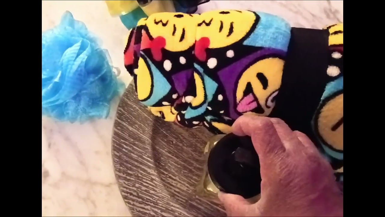 Making An Abstract Emoji Basket Pop With A Charger Plate 💛🩵🖤