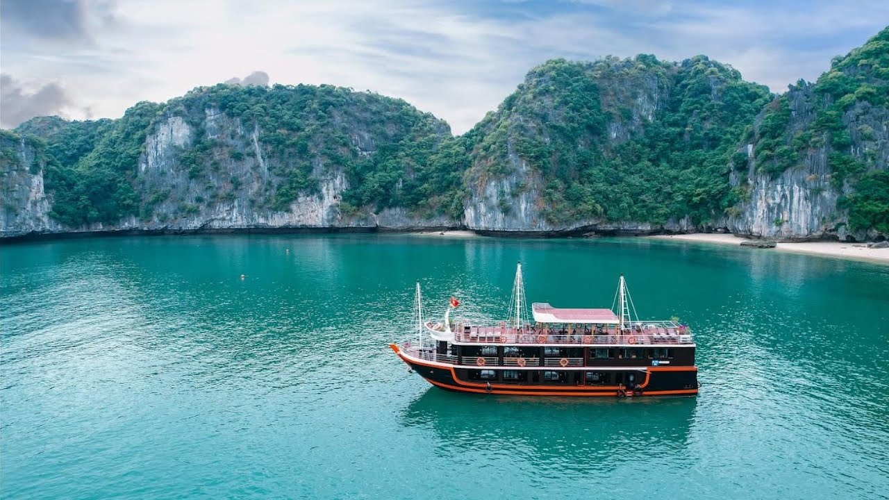 Daiichi Boutique Cruise | Cat Ba Island, Vietnam | Hotel Review 🛏️