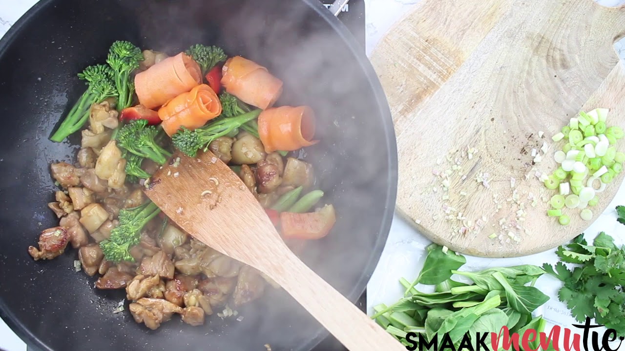 Wokgerecht! Aziatische groente met kip en noedels