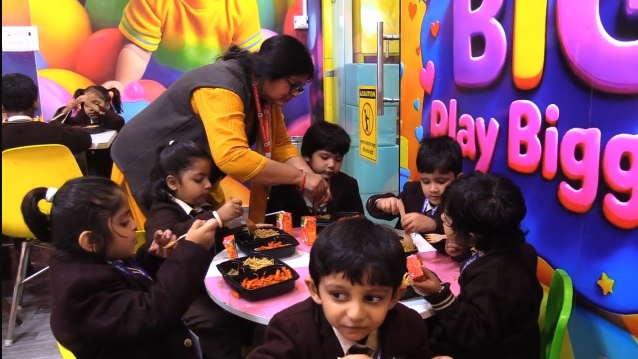 Picnic Tour of Kindergarten | Bouncy Planet | The Indoor Play Zone