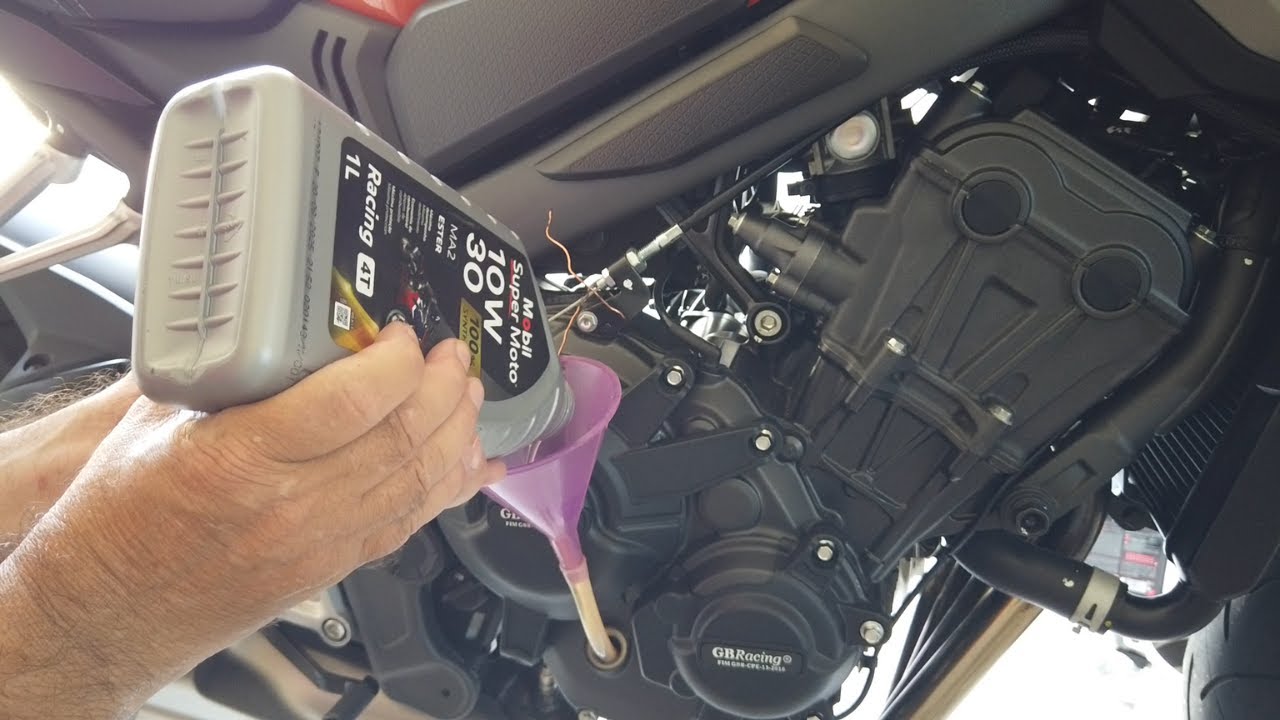 Troca do Óleo do Motor Honda CB 650R . ( DETALHADO ) .