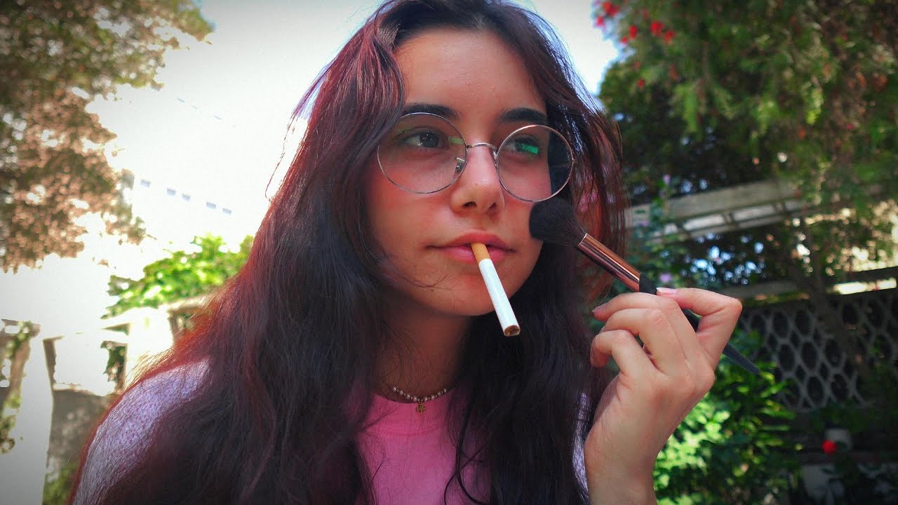 grwm while smoking: slow morning in Portugal, talking about self confidence + more :)