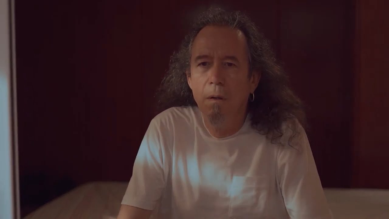 27 10 2021 L'actor molinenc Lluis Posada protagonitza un videoclip de Sild&agrave;via