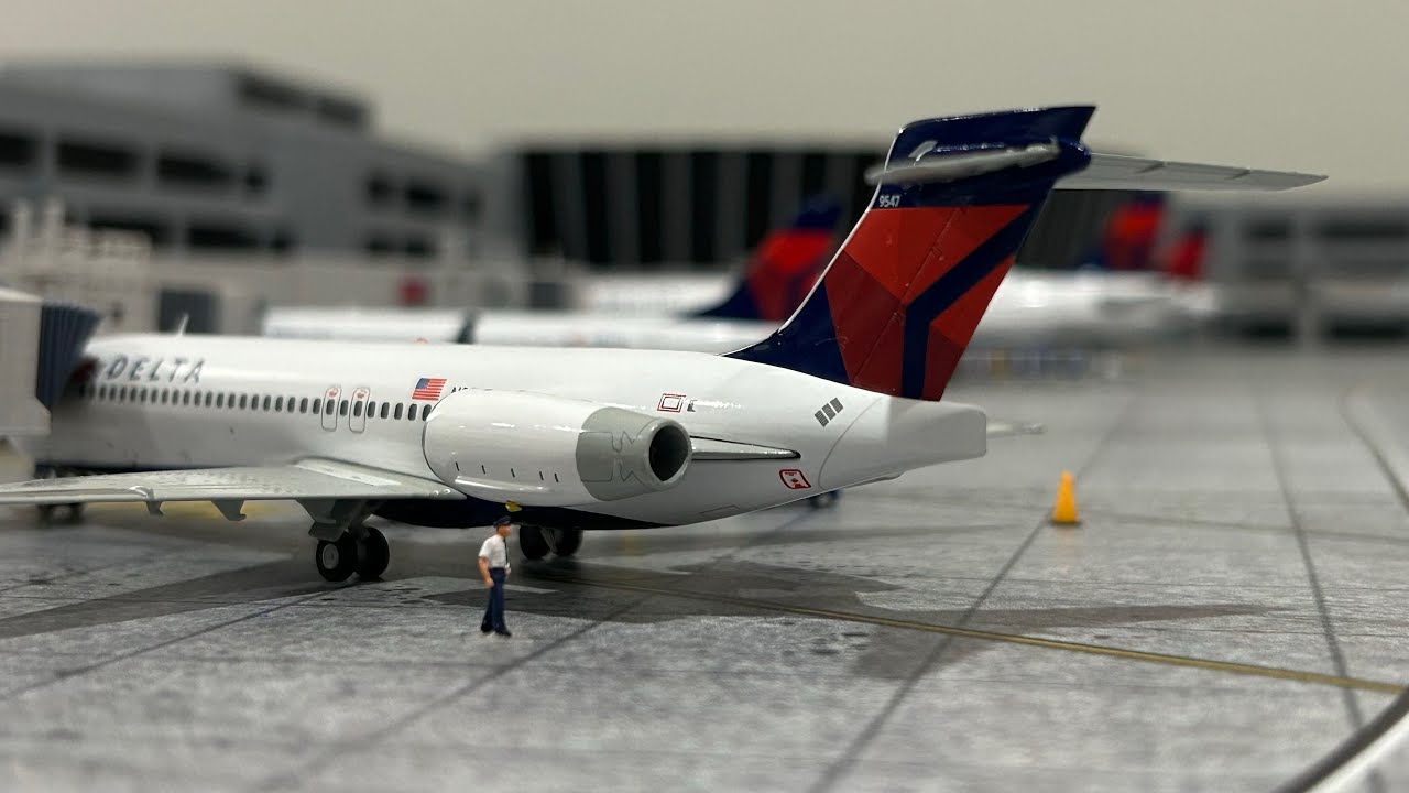 1/200 Airport San Diego T2 12/20/24