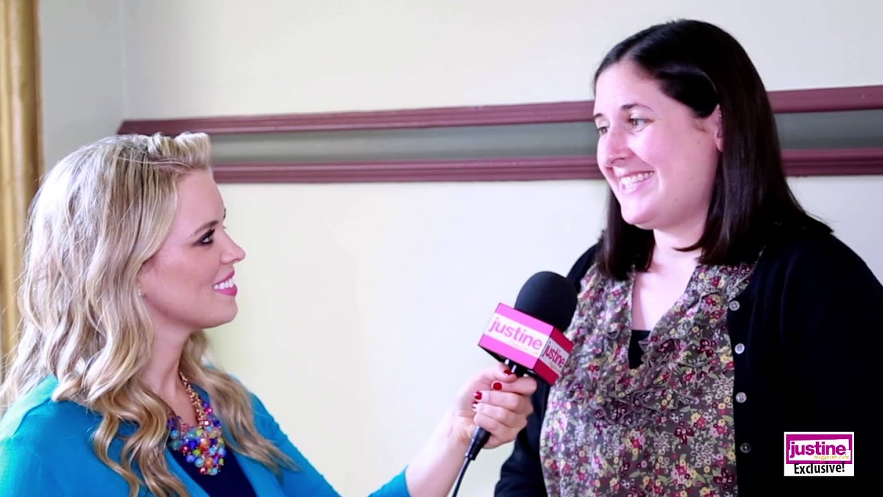 Justine Magazine: Jennifer E. Smith Shares What Inspires Her Books, Advice on Confidence & More!