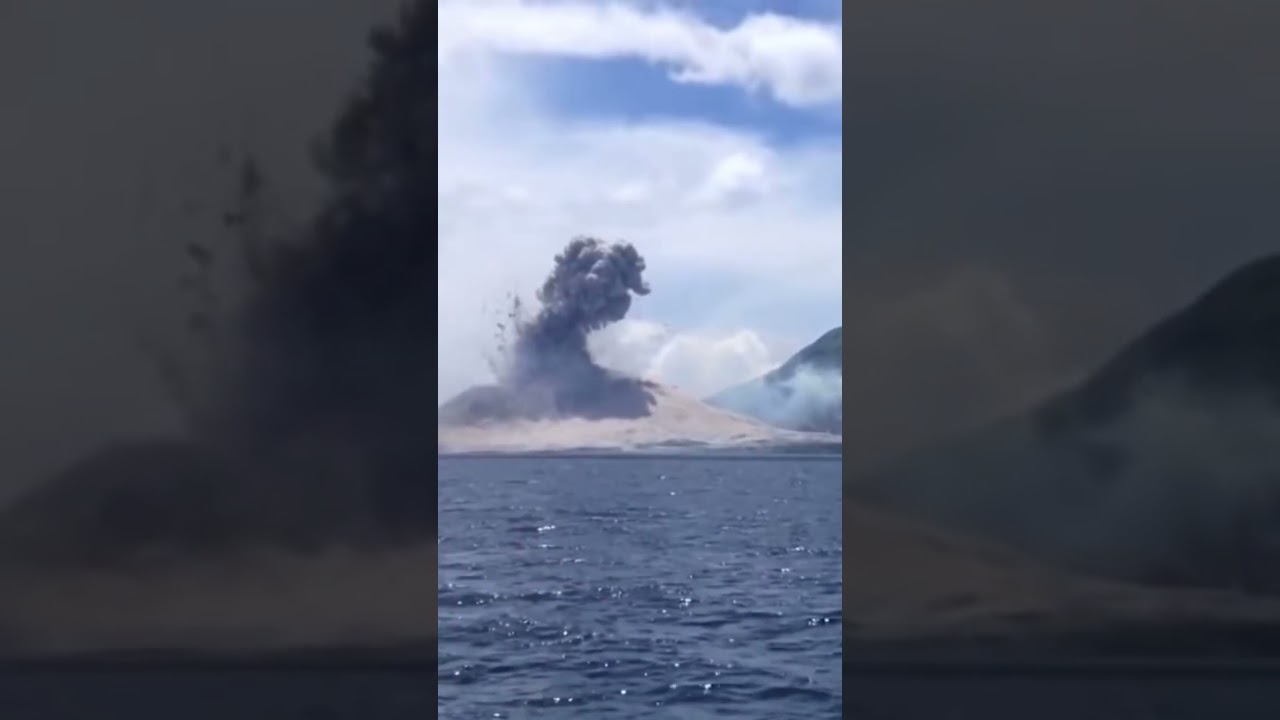 Volcano sends shock wave #volcano #supersonic #shockwave #shorts