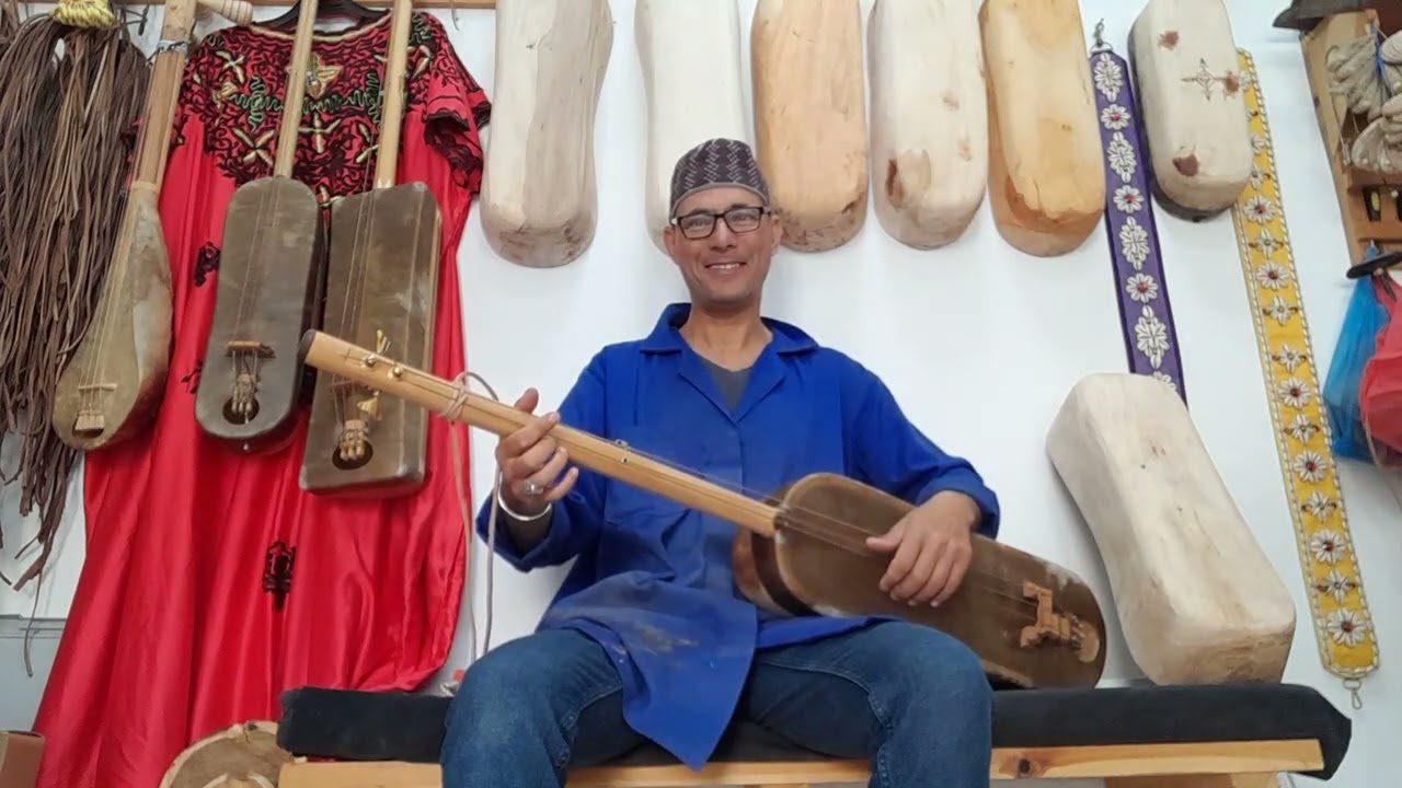 Guembri sound No G 58/121 one piece poplar neck ceder  !!! From yellowworkshop.com Essaouira  !!!