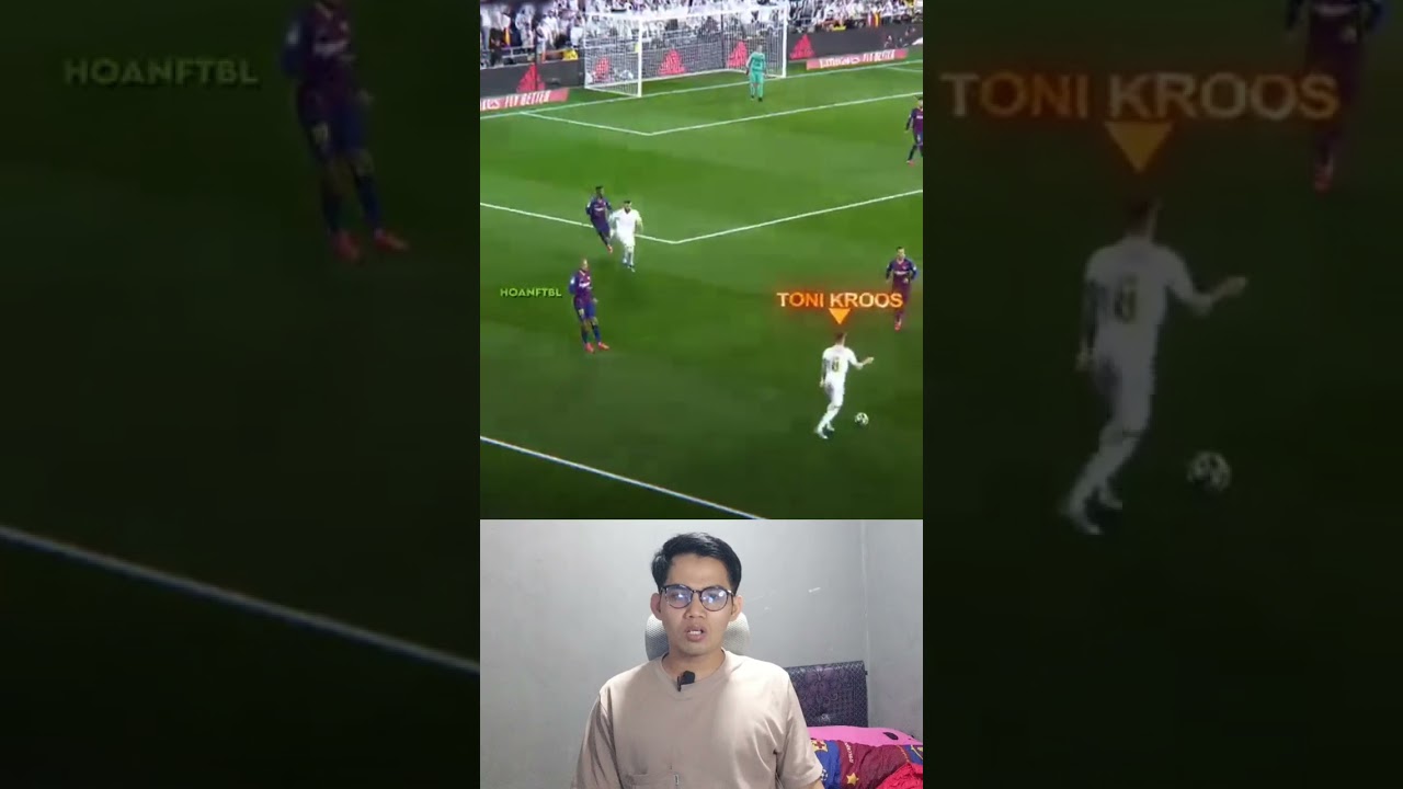 cara cerdas Toni Kroos dalam memberikan umpan terobosan..