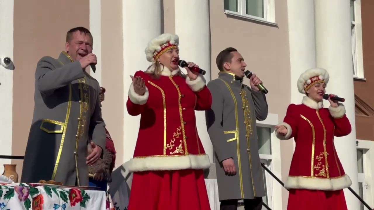 У суботу на Фестывальнай плошчы ў Клімавічах сабралася багата народу.
