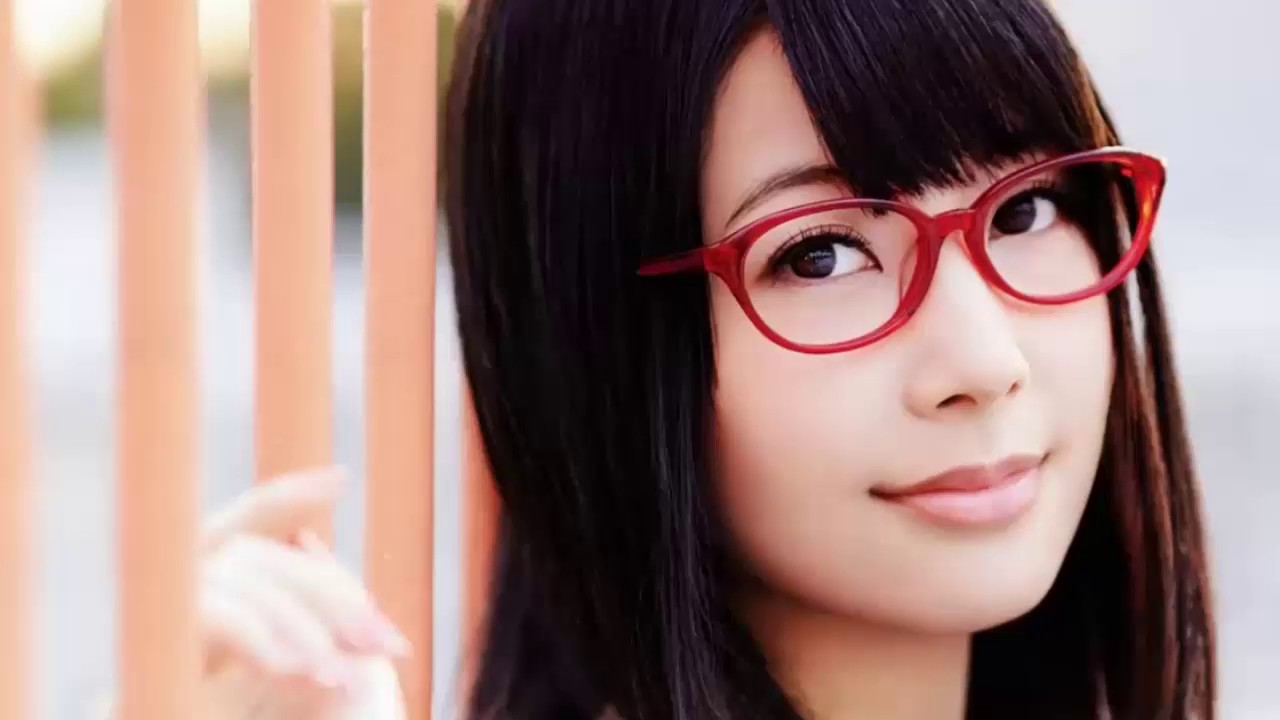 種田梨沙「ねぇねぇ綾音…だっこして？♡」佐倉綾音「あああああああ～～～!!///ﾄﾞﾝﾄﾞﾝ」水瀬いのり「流行りの壁ドンしてる！ｗ」
