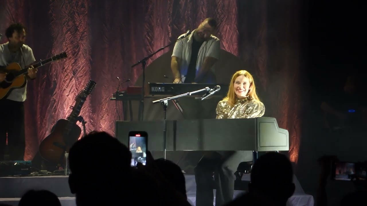 Marit Larsen (M2M) - Under the Surface (Live in Oslo 2025-10-11)