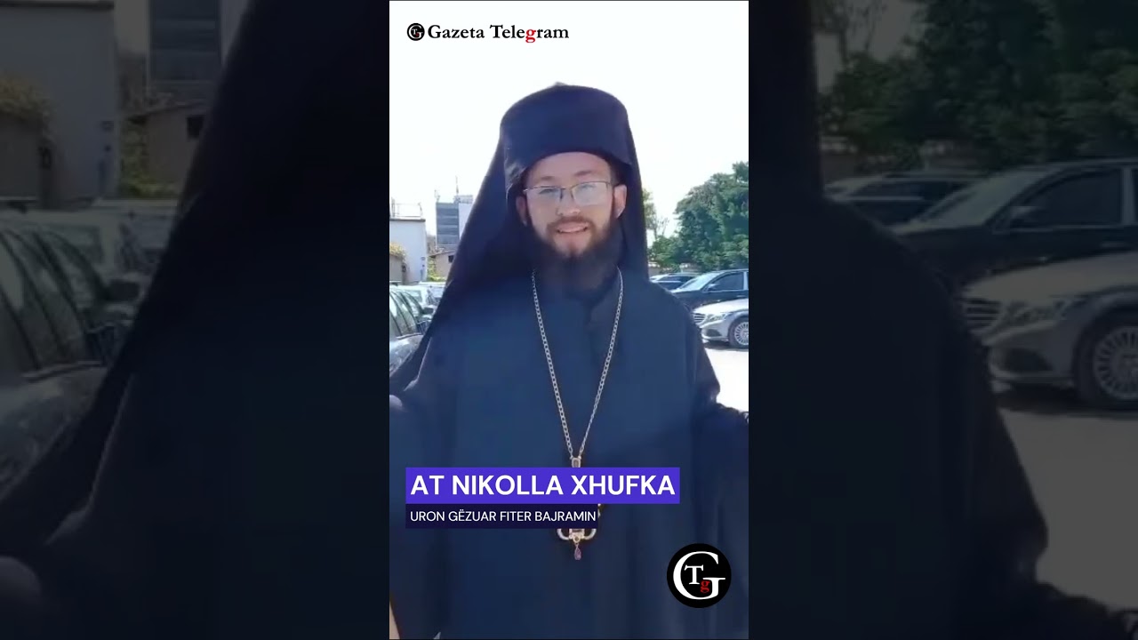 Nikoll xhufta debohet nga Myftiu i Elbasanit Agim Duka dhe Sekretari  i tij Ben Ramkaj.