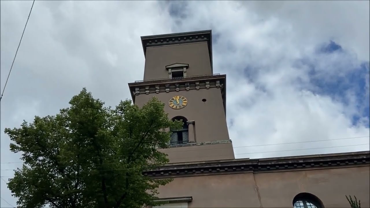 Köpenhamn (DK) Vor Frue Kirke, middagsringning