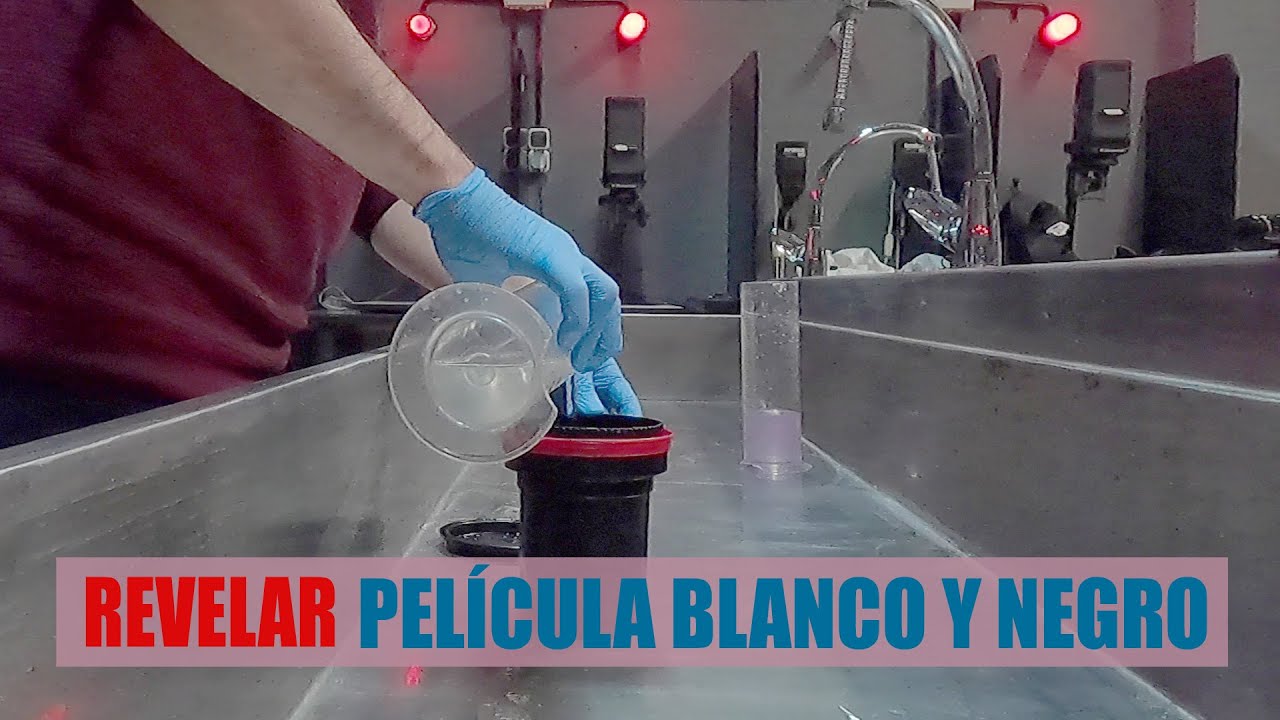 📸 Cómo revelar un carrete de pelicula en blanco y negro ⚡Tutorial paso a paso