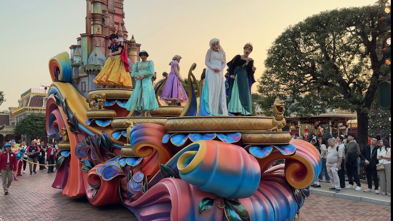 Hong Kong Disneyland Friendtastic Parade December 29, 2025