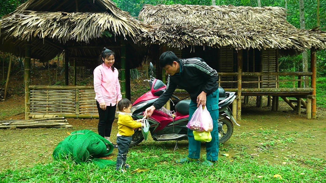 The kind policeman helped single mother Tieu Hue garden and grow vegetables - Lý Tiểu Huệ