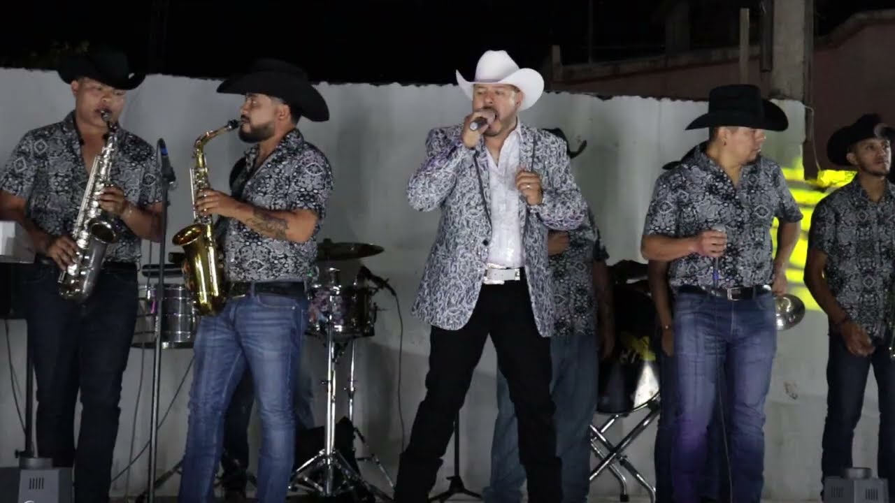 El Viejo Roble - Carlos Galaviz ft Los De Analco