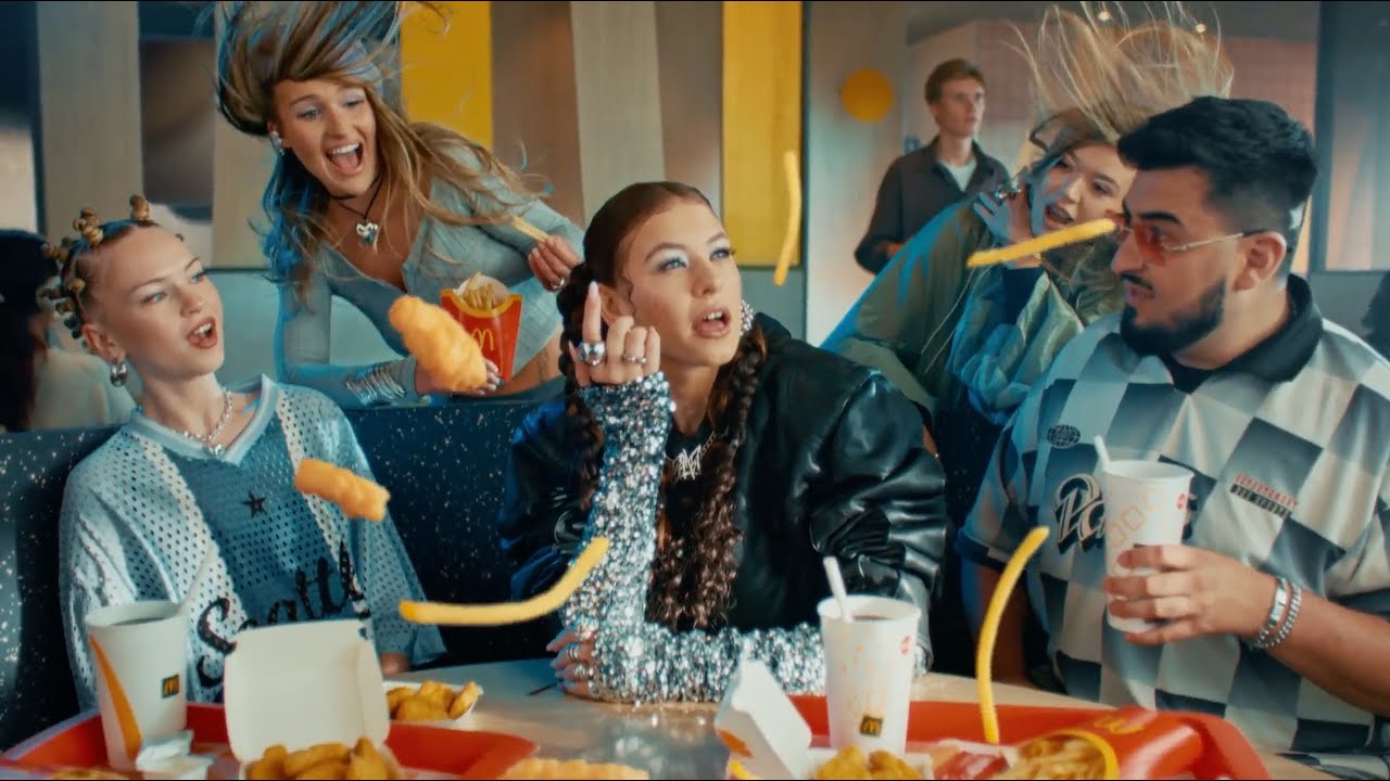 bambi robi z Makiem, co chce