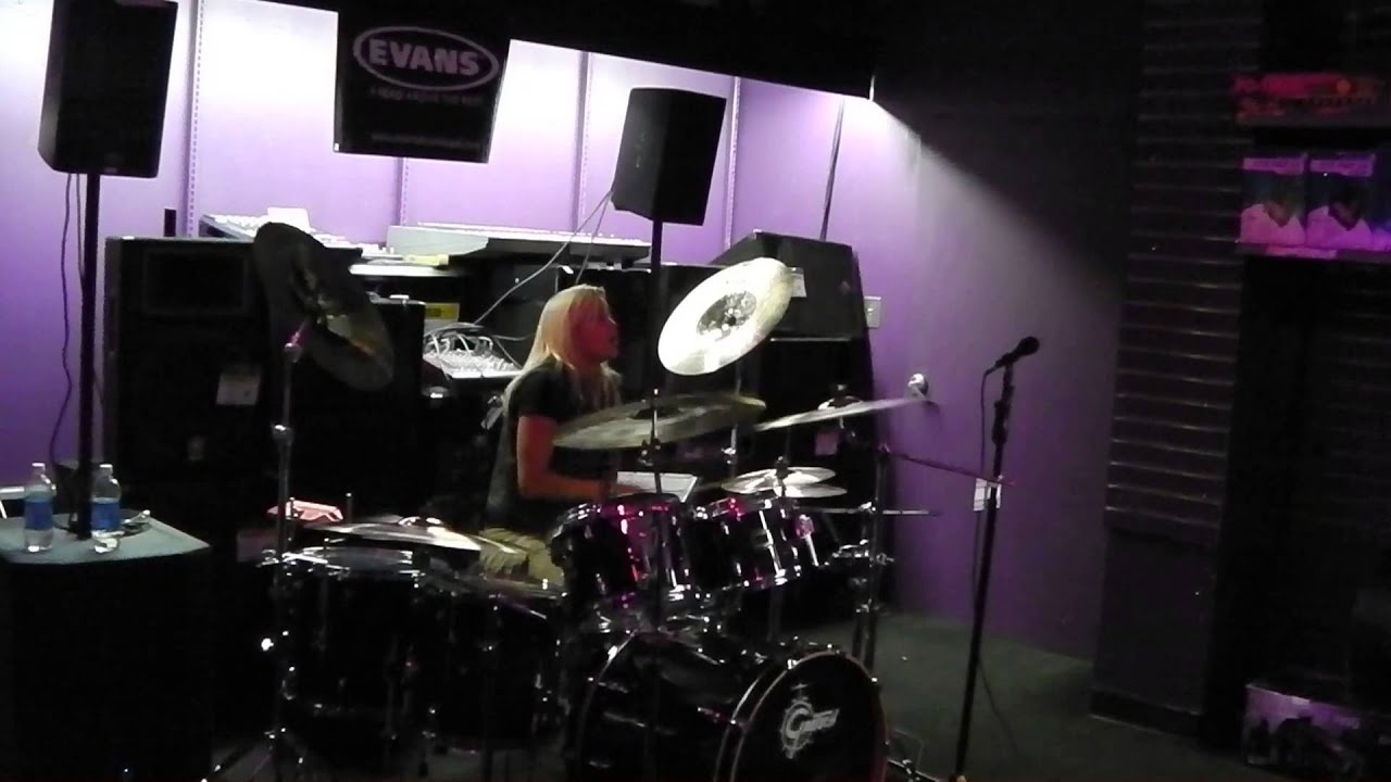 Hannah Ford Drum Clinic at Guitar Center - Drum Performance 4 [한나 포드 드럼 클리닉]