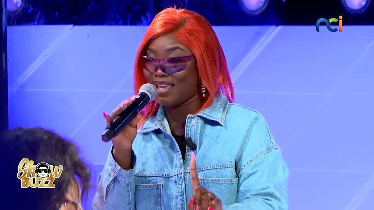 Roseline LAYO en freestyle sur le plateau de Showbuzz