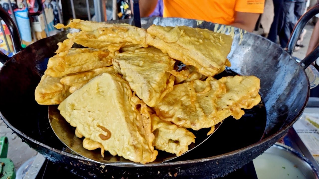 BIG BREAD PAKORAS | Popular Roadside Snack | Indian Street Food