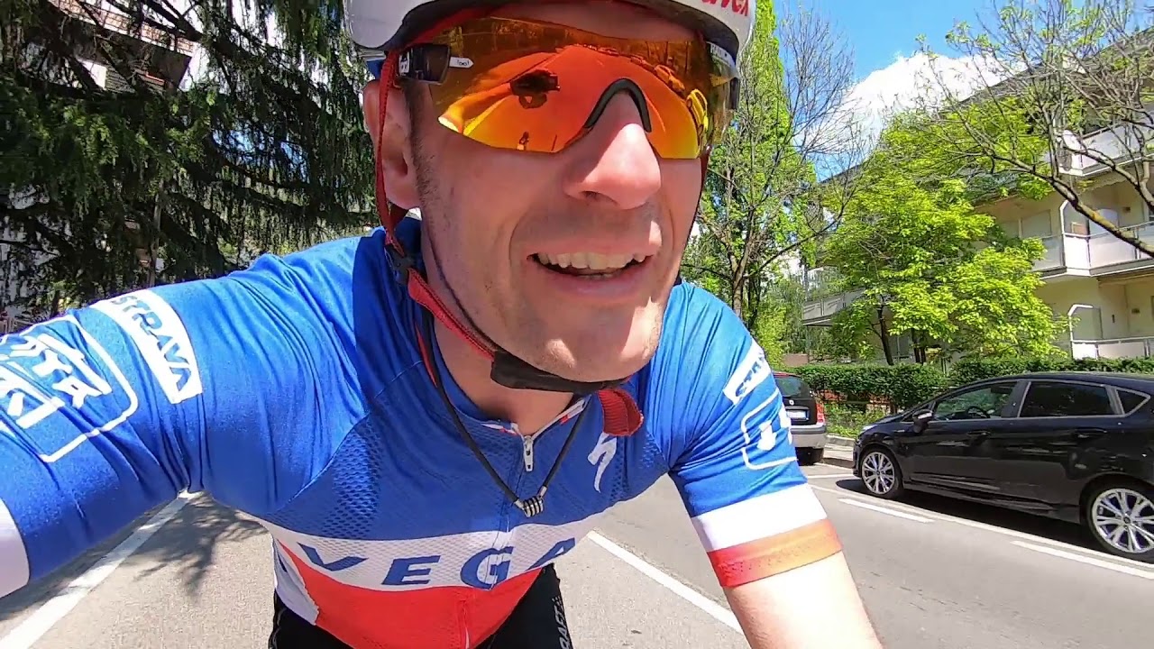 How my cycling tour ended with a CRASH in a BARRIER !!!