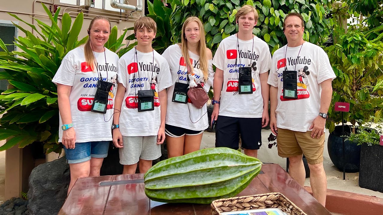 What&rsquo;s Inside Disney&rsquo;s Secret Greenhouse Tour? BEHIND THE SEEDS TOUR at EPCOT