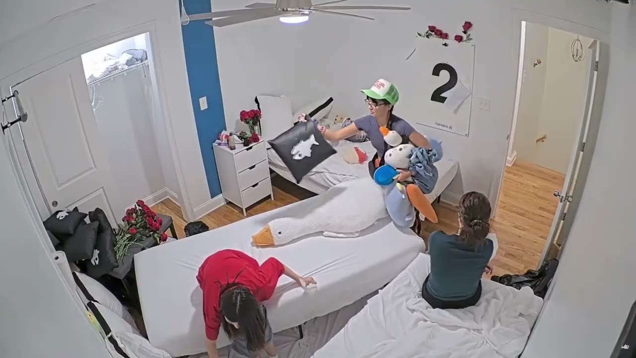 Ben Injures Himself Trying to Escape Rachel - Fishtank Live Season 4