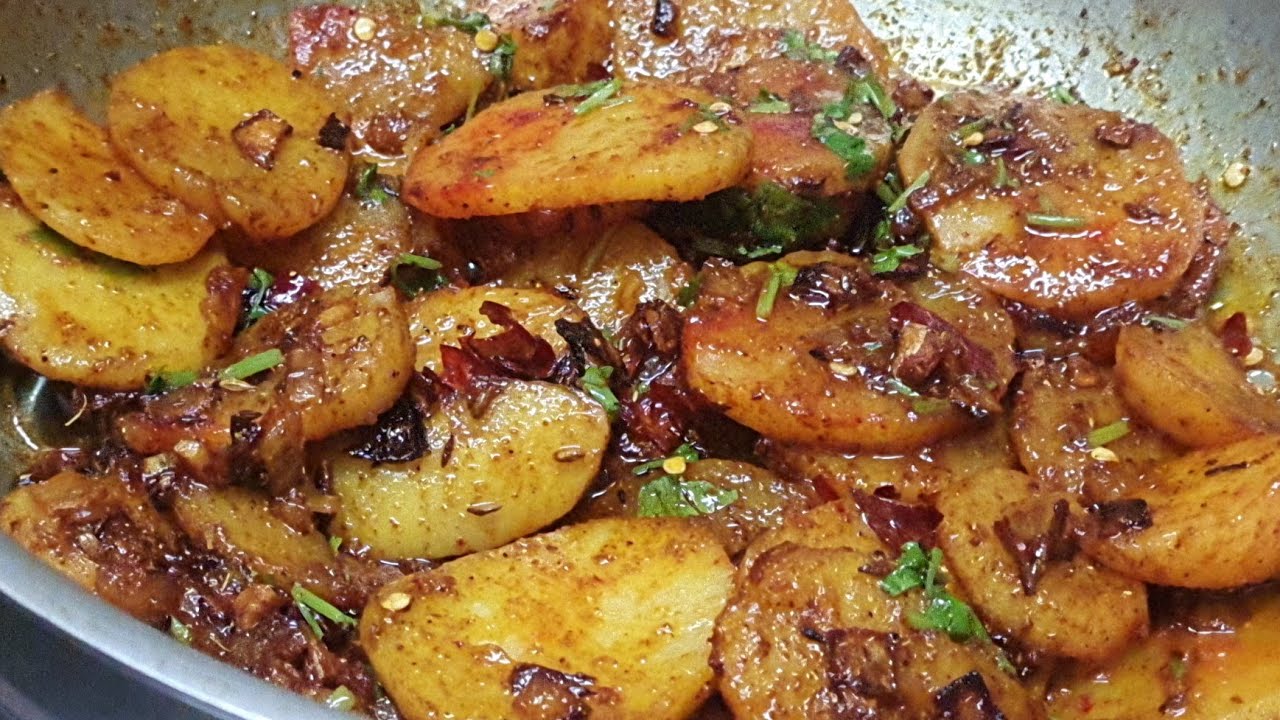 Aloo Katli Recipe। जब घर पर कोई सब्जी ना हो तो झटपट से बनाये चटपटी आलू की सब्जी।