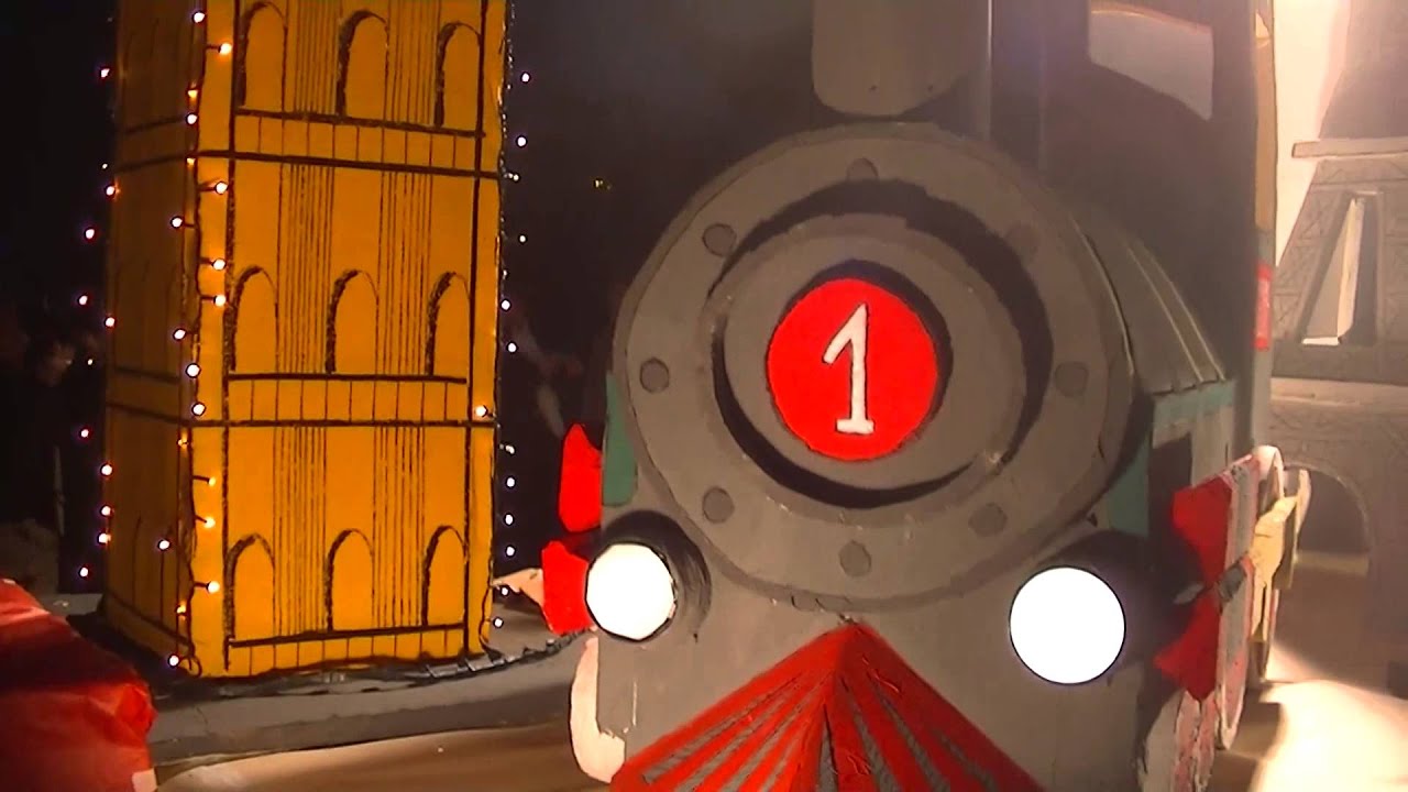 Carroza 'La vuelta al mundo de Willy Fog', por Los de Siempre y Uno Más