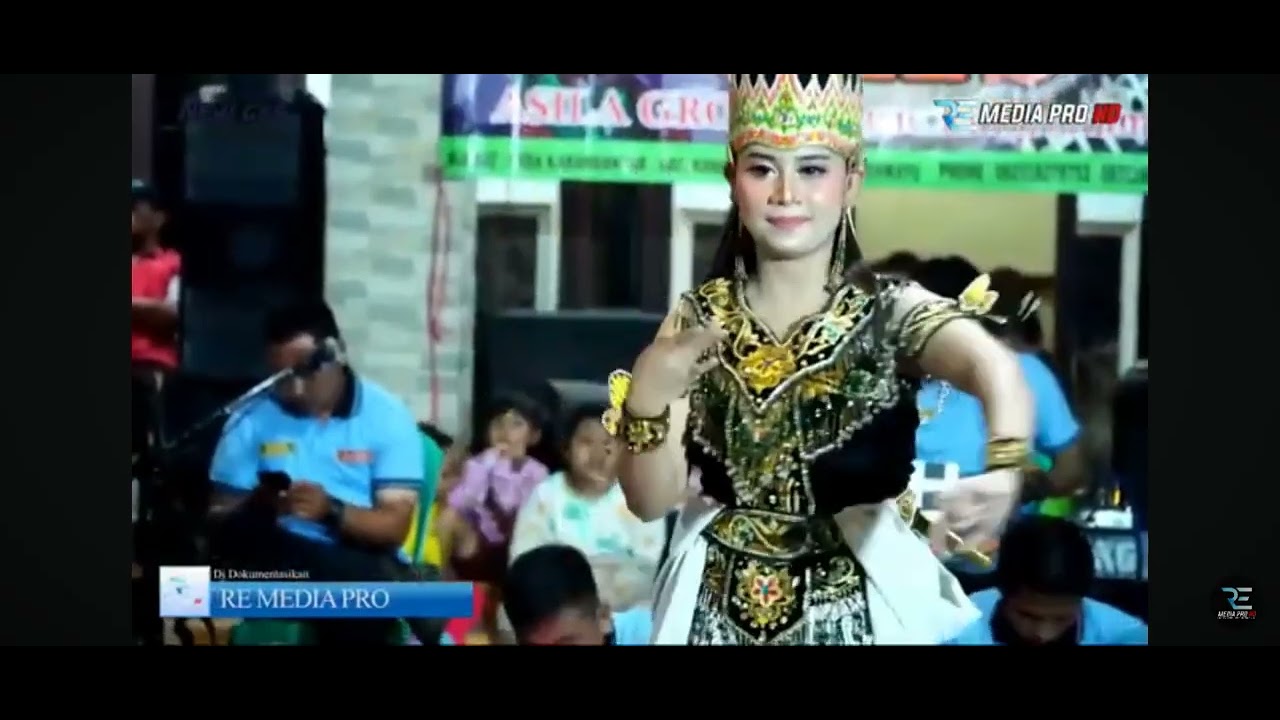 Tari Srimpi Pembuka GKS Entertainment live Parean.  ( Ds.Ilir Blk Karang Janti - Kec.Kandanghaur )