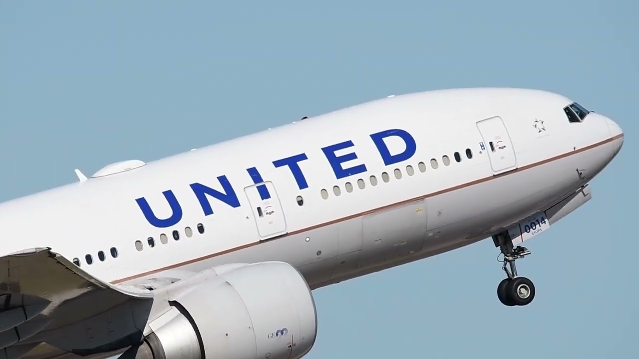 A trio of United Airlines 777-200ERs departing Houston IAH