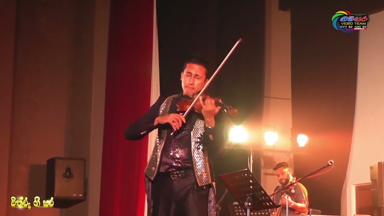 Dinesh Subasinghe with Aroh | Best Emotional Music Violin Cover | Live In Concert| Oshin Theme music