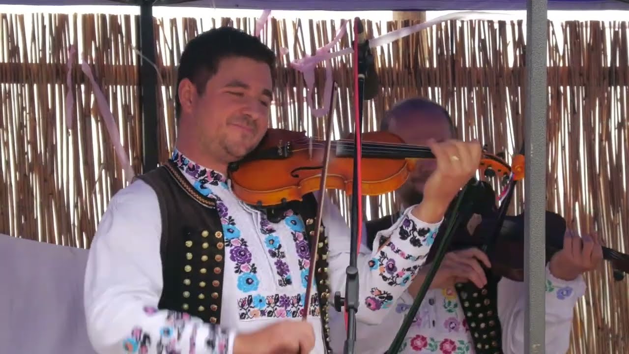 Ľudová hudba Radoslava Kertisa - Melódie z Hanušoviec nad Topľou