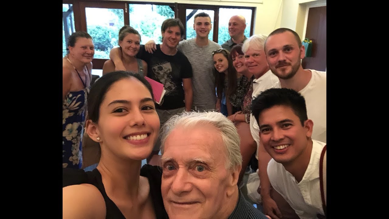 LOOK: Vickie Rushton meets dad's family after 26 years!