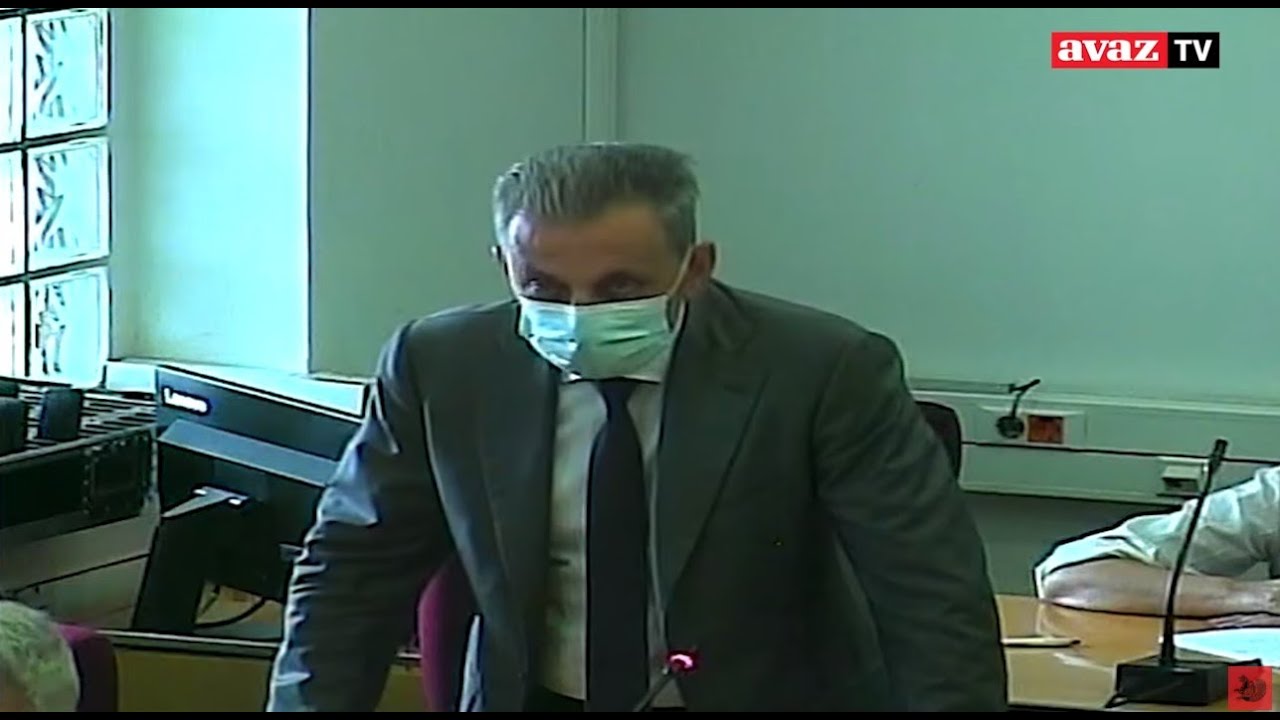 Mehmedagića policija nije našla kući, pa ga nazvali, a on rekao: 