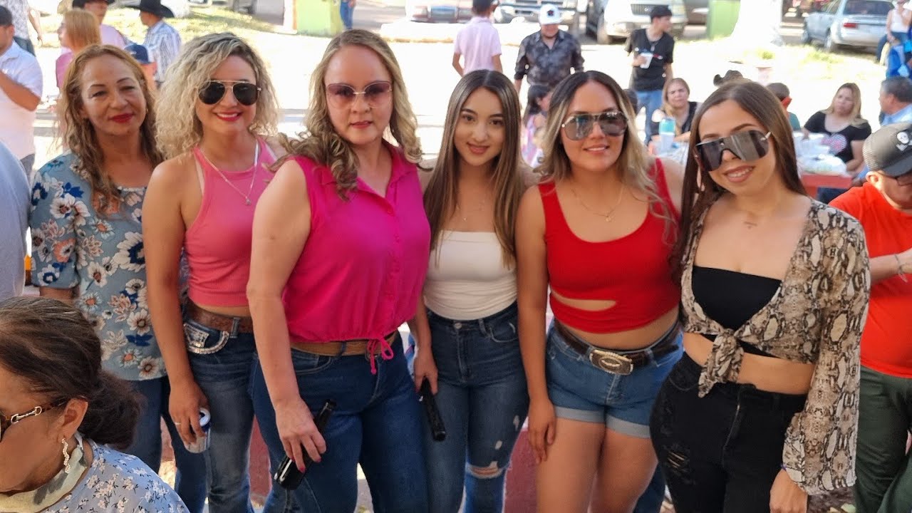 CHIHUAHUA BAILANDO OFFICIAL está en vivo