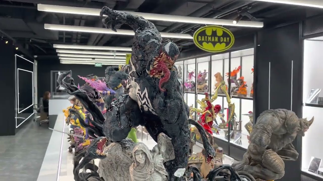 Venom Statue by XM Studios