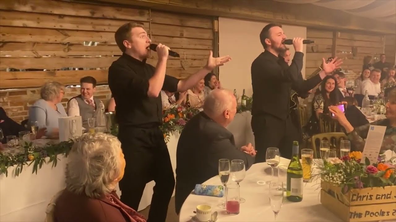 Singing Waiters Wellington Barn, Chris & Jess 2022