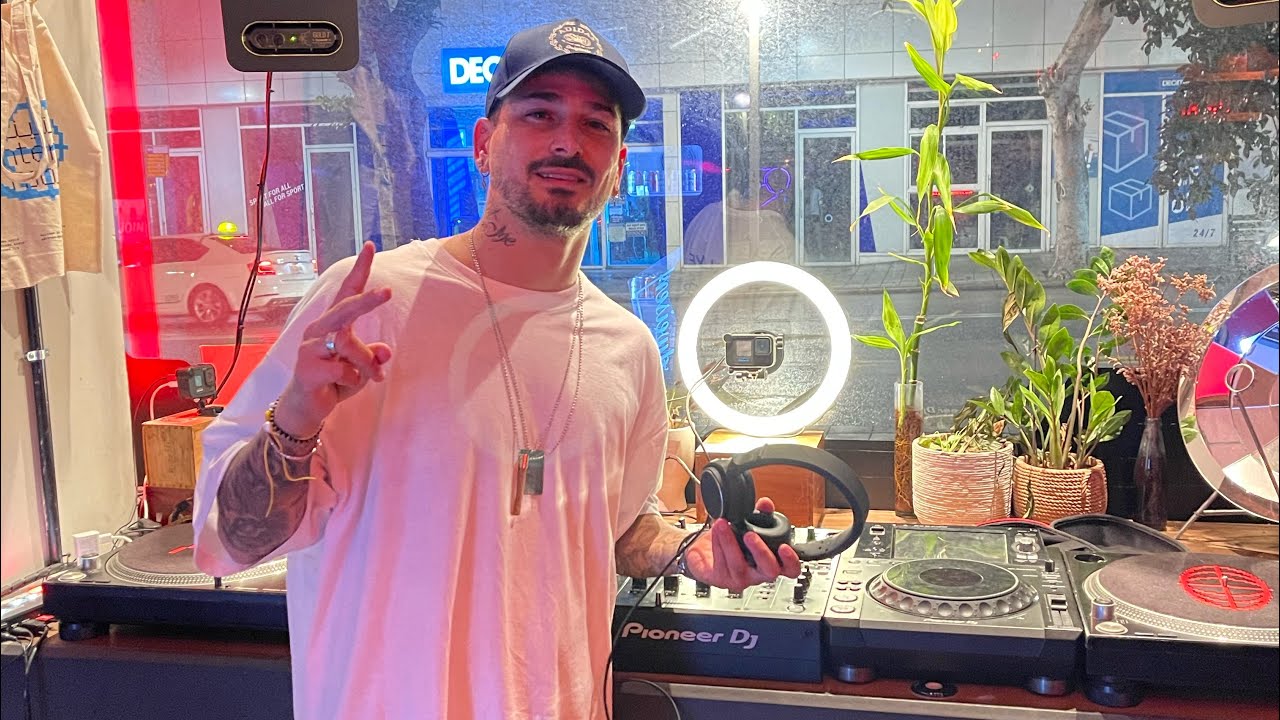 Maor Buzaglo - Antenna Radio