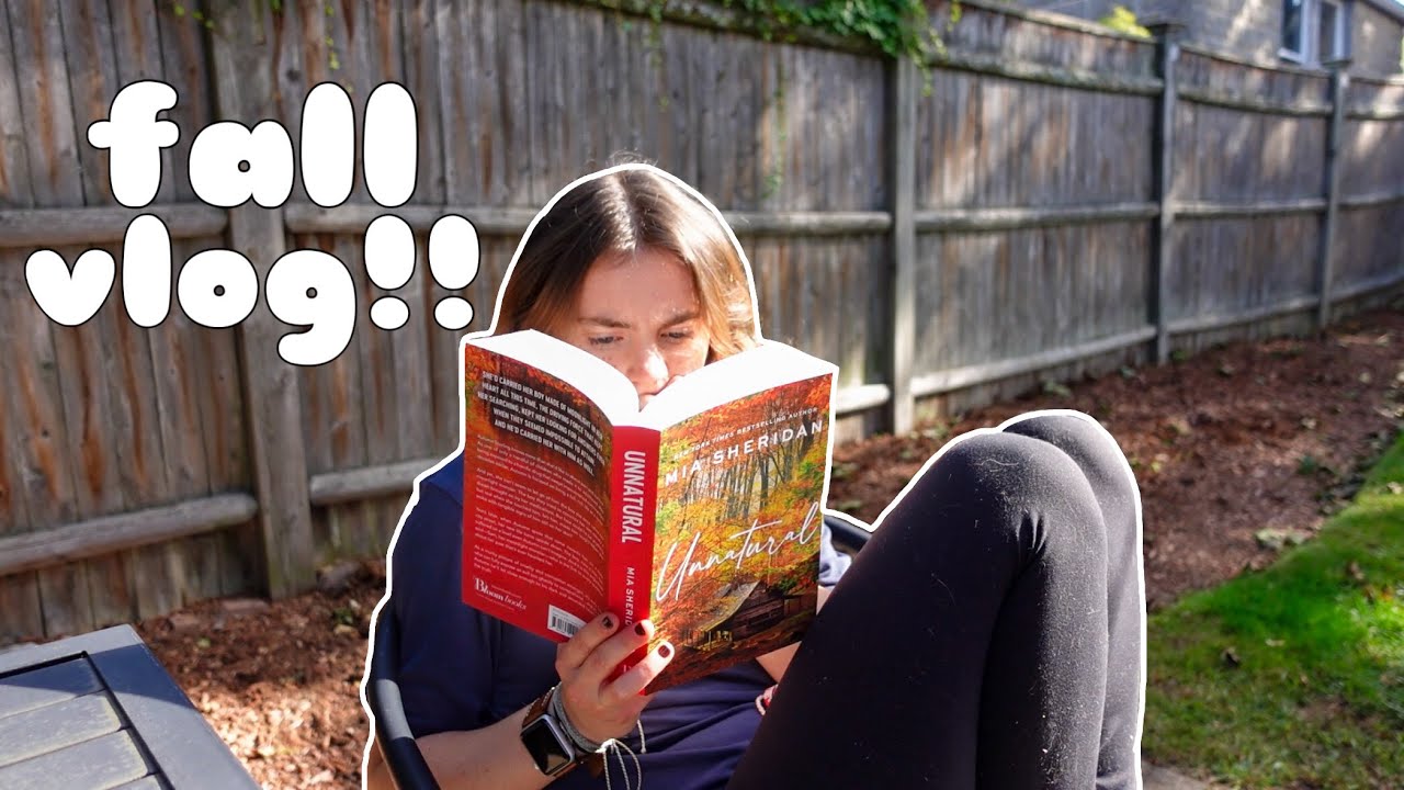 lets get into the fall mood!! 🍂 (decorating and cozy reading)