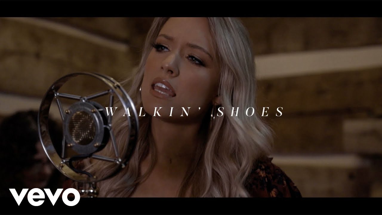 Emily Ann Roberts - Walkin' Shoes (Cabin Sessions)