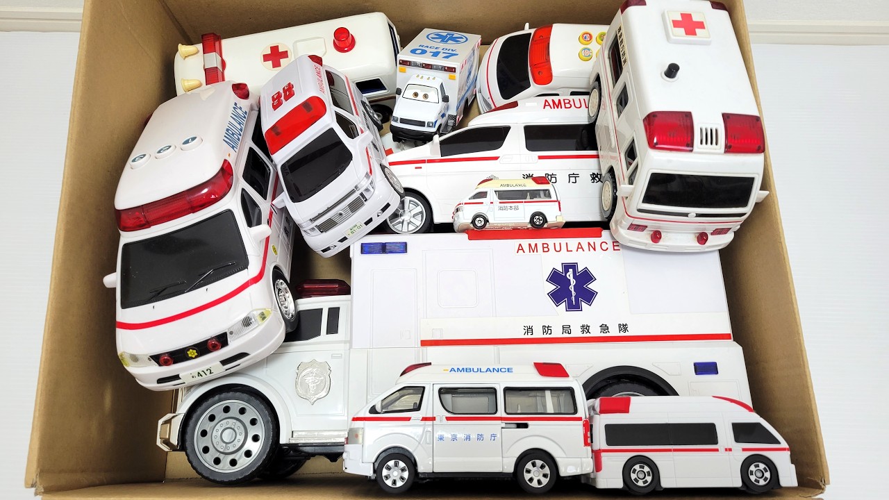 救急車のミニカー走る☆緊急走行テスト☆坂道走るよ｜ Ambulance miniature car runs! Emergency driving test