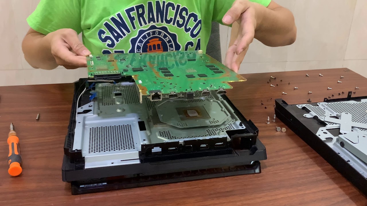 Bersihin PS4 PRO & Ganti Pasta