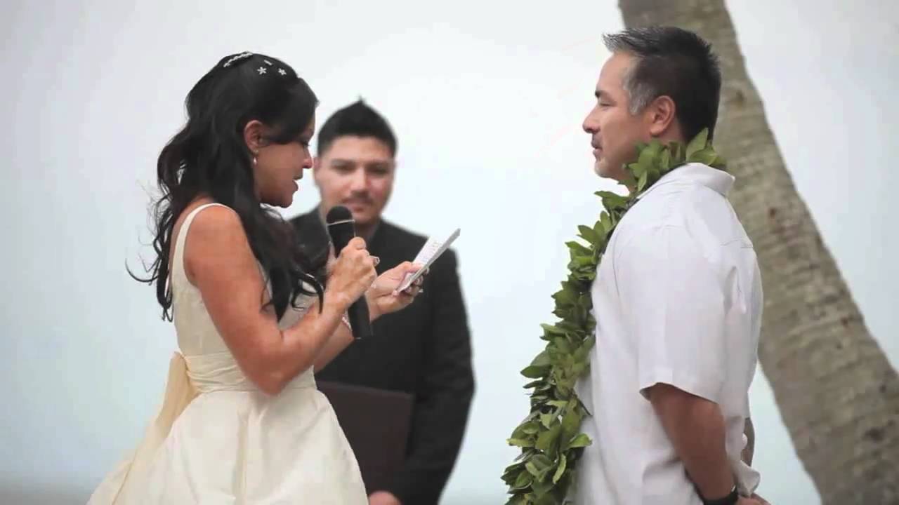 Demo video of Hawaii Wedding officiant and ceremony services.