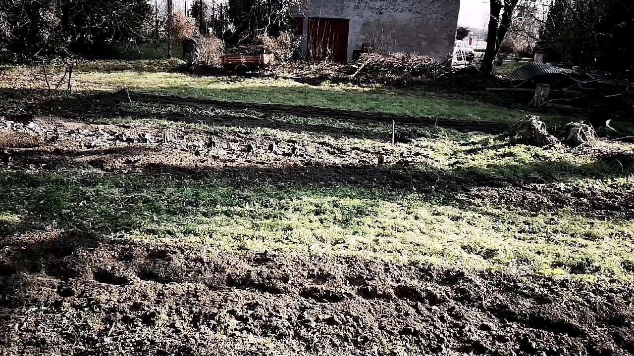 Fresare l'orto in time lapse
