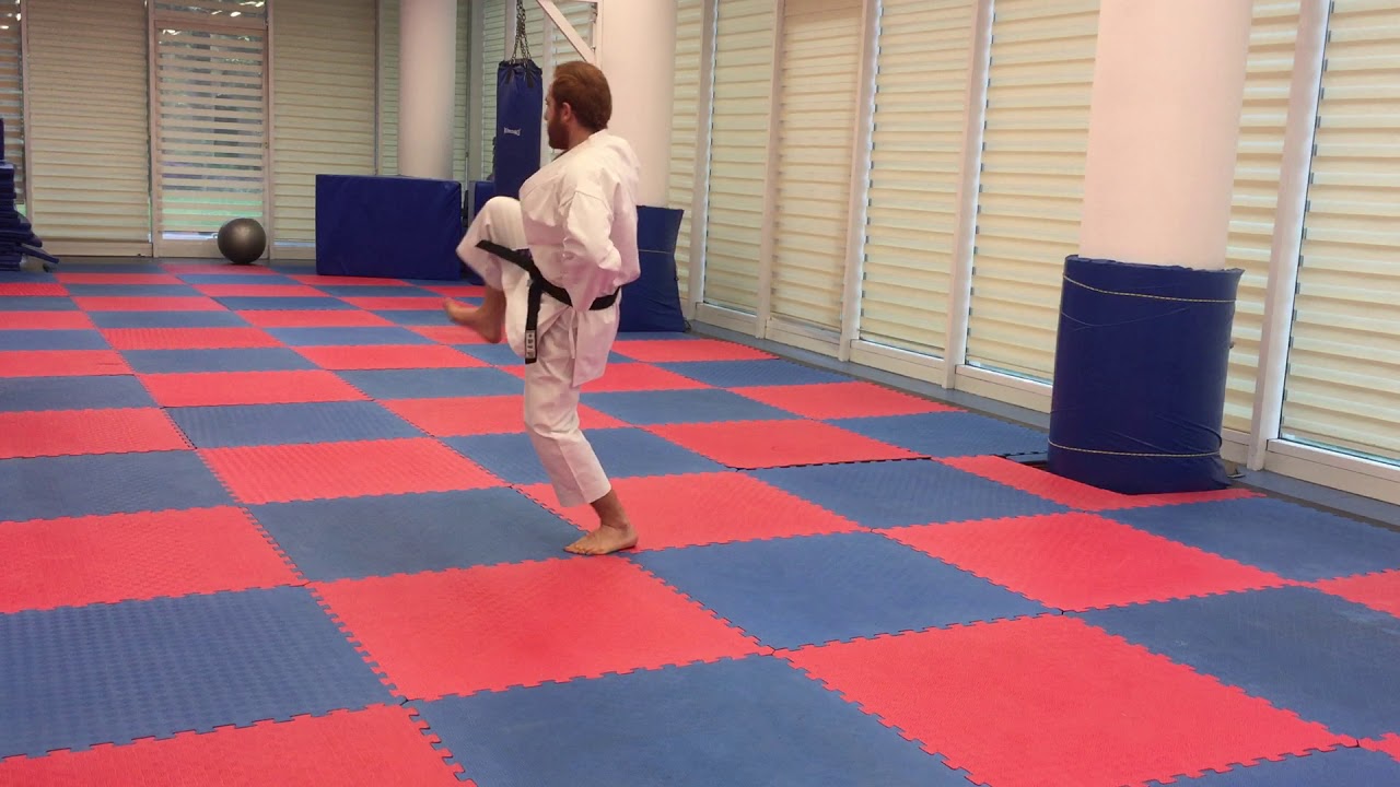 TURUNCU KEMER KATASI-HEİAN SANDAN (SHOTOKAN STİLİ)