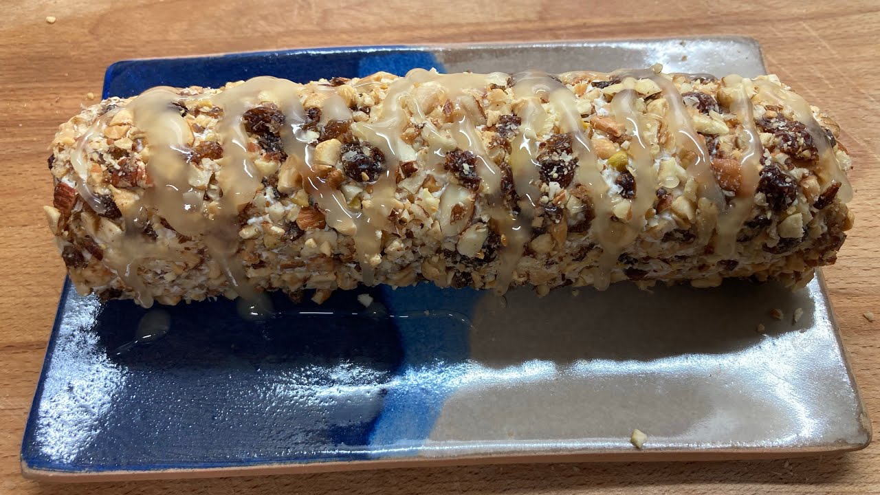 ROLLO DE QUESO TIPO FILADELFIA CON FRUTOS SECOS