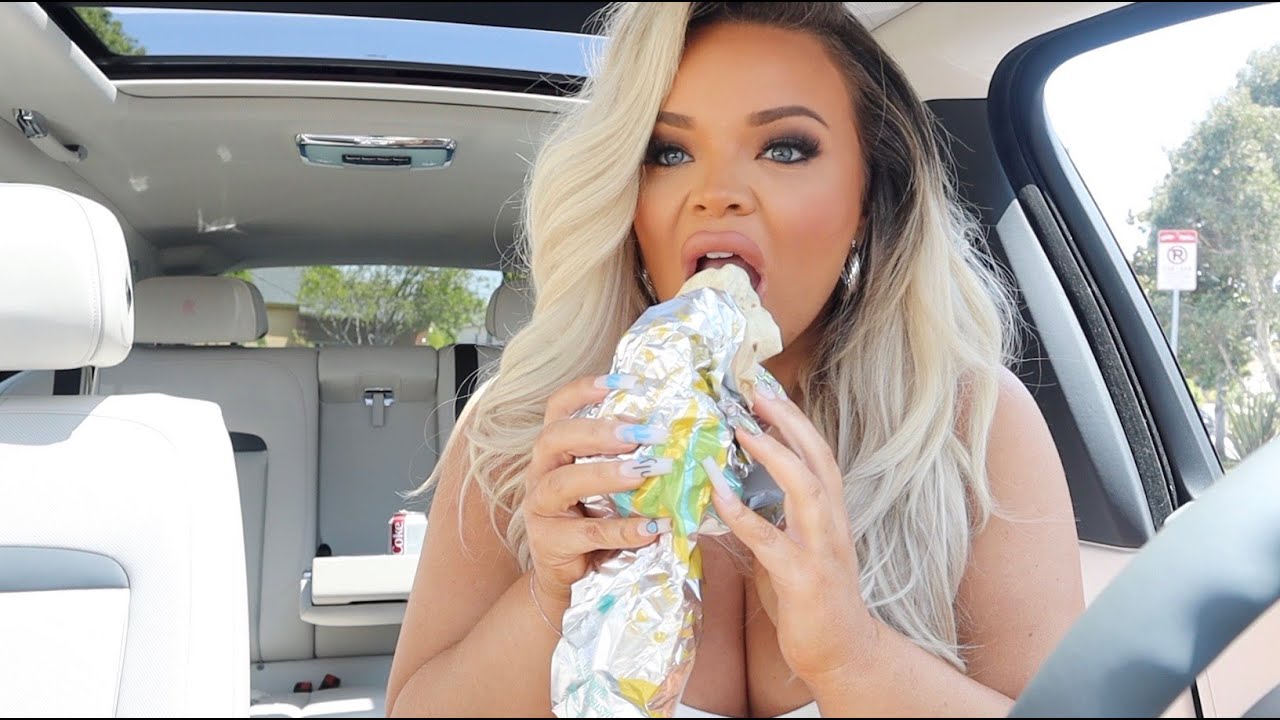 Taco Bell's NEW Grilled Cheese Burrito + crashing my Rolls Royce in the Drive Thru (LIVE FOOTAGE)