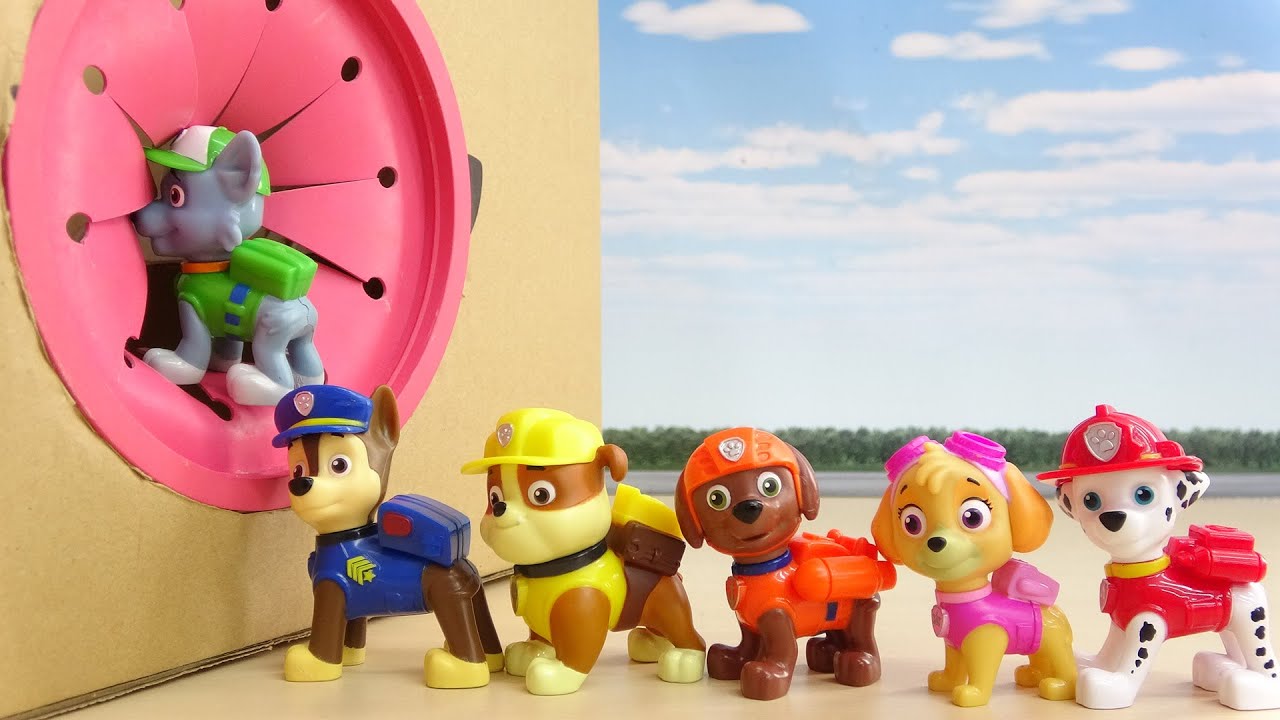 パウ・パトロール Paw Patrol ぼくらの正しい乗り物はどれ？ レスキューおもちゃ ピンクの穴